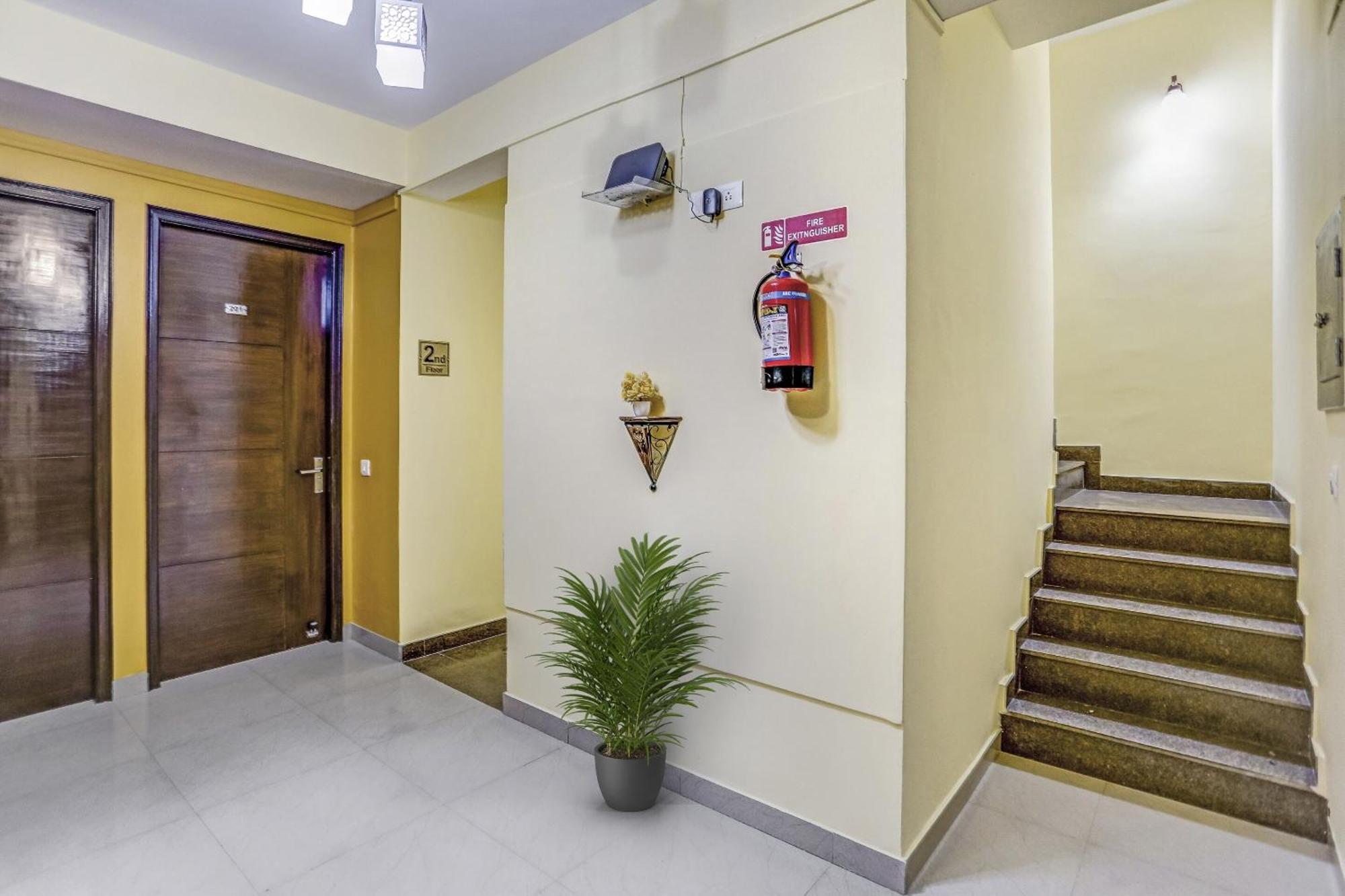 Townhouse Rumaisa Indirapuram Exterior foto